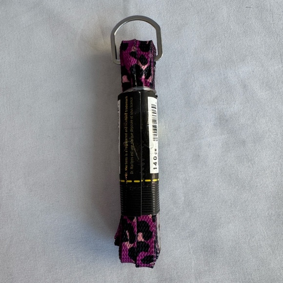 Dr. Martens Flat Purple & Black Camo Pattern Shoelaces for 8-Eye Boots Sz 140 cm - Picture 2 of 5